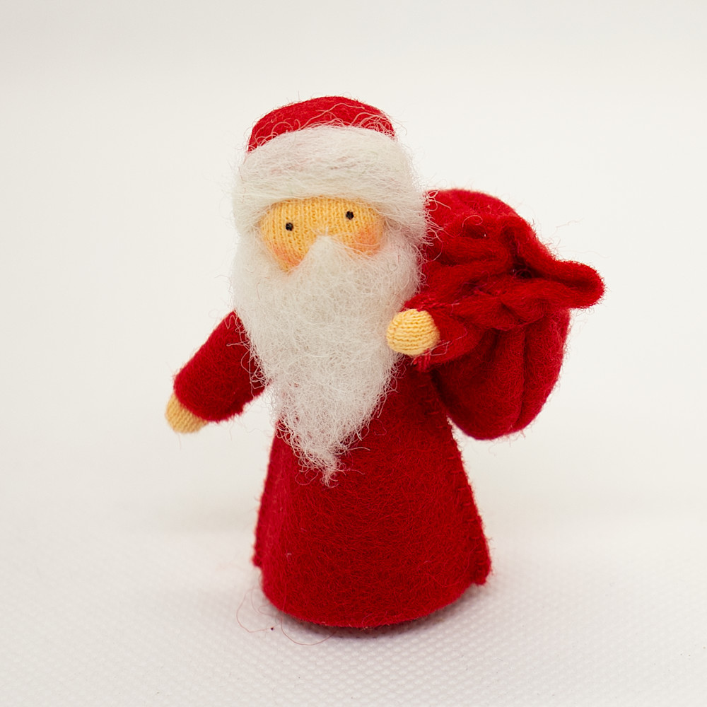 �T���^�N���[�X�i�x�[�W���j�F���C���摜