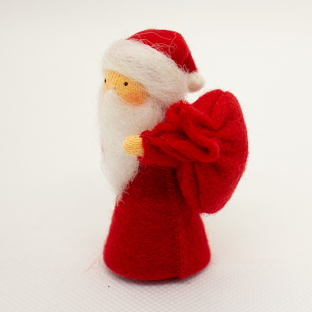 �T���^�N���[�X�i�x�[�W���j�F