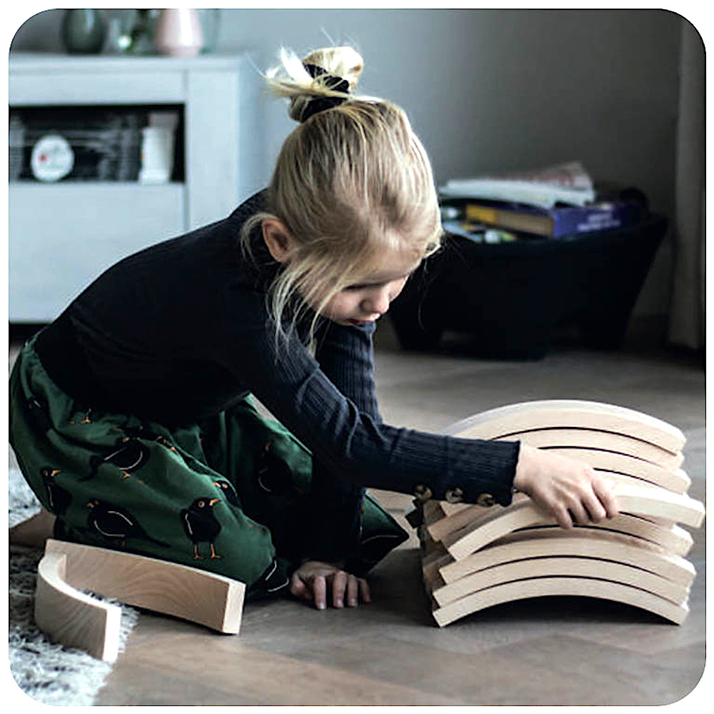 �G�C�x���u���b�N24�F
